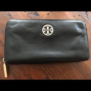 EUC Tory Burch Wallet